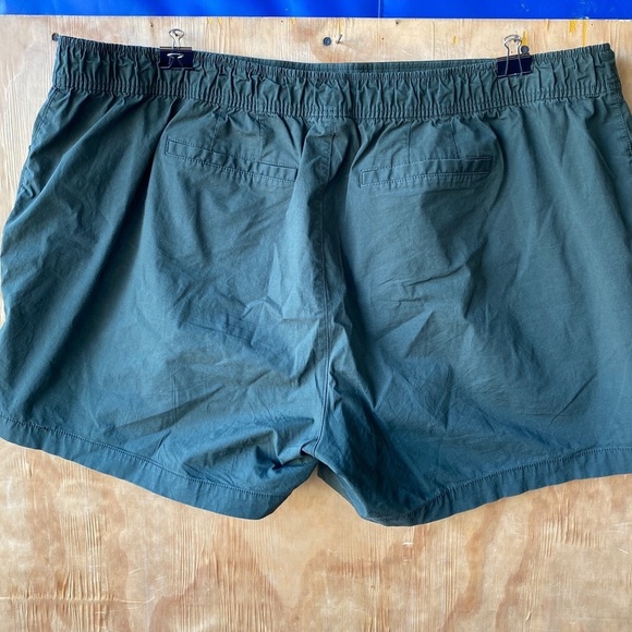Lane Bryant Army Green Khaki Short Shorts - Picture 3 of 8